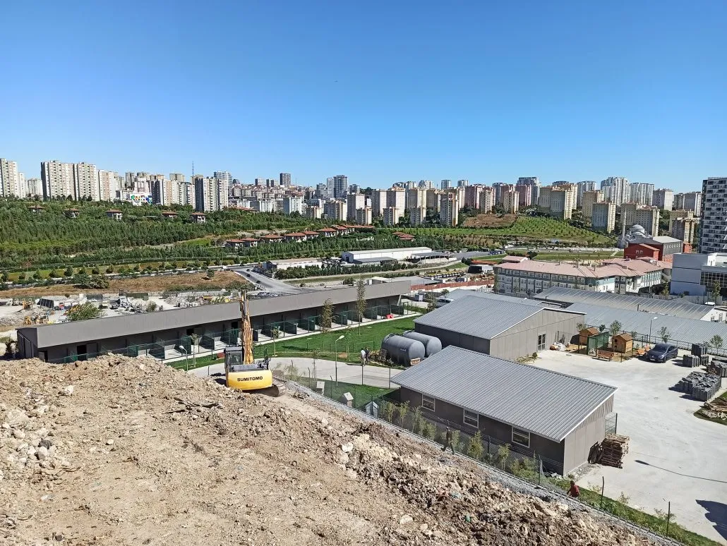 prefabrik hayvan barınağı