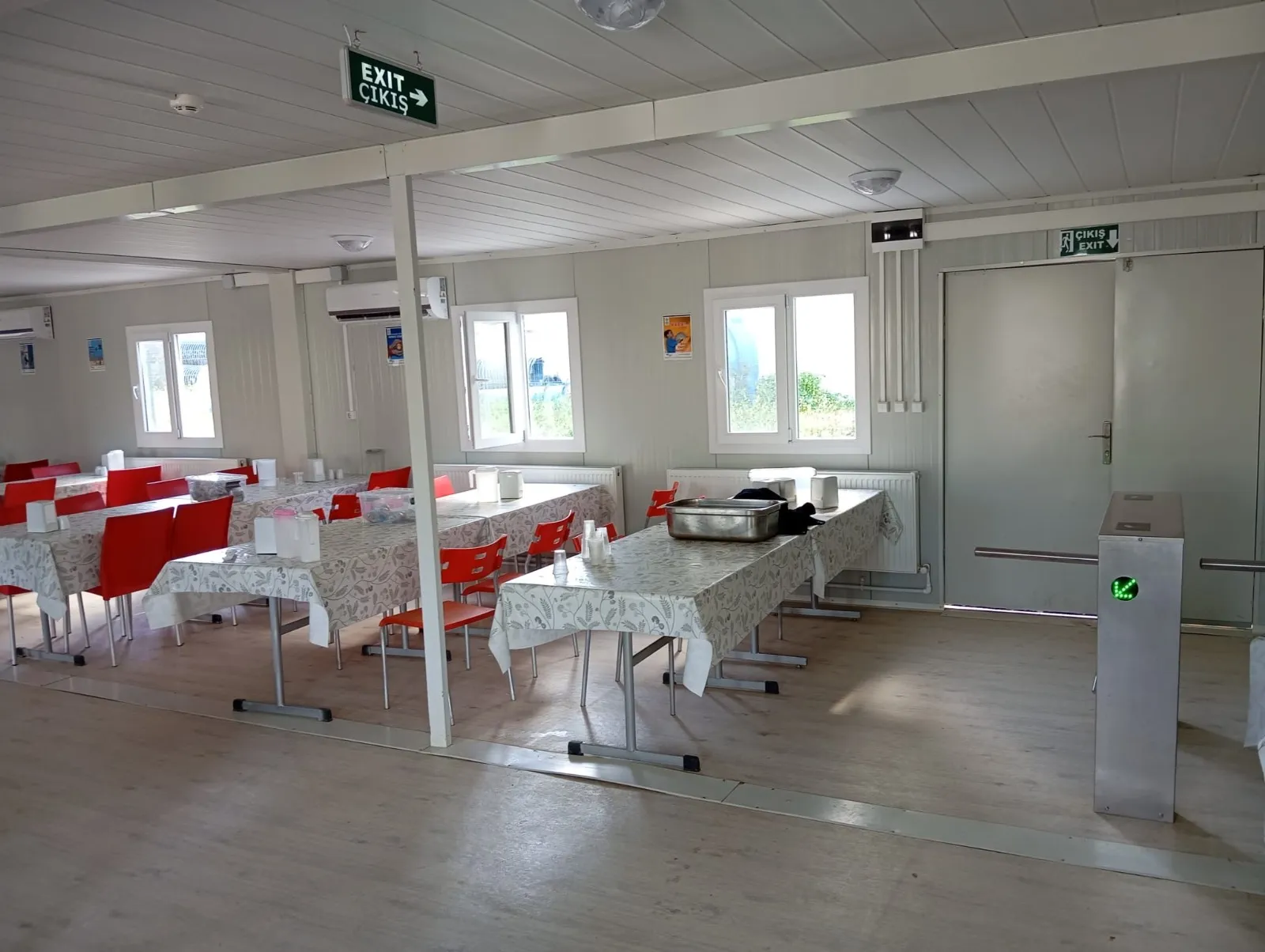 Modern prefabrik yemekhane projesi görünümü